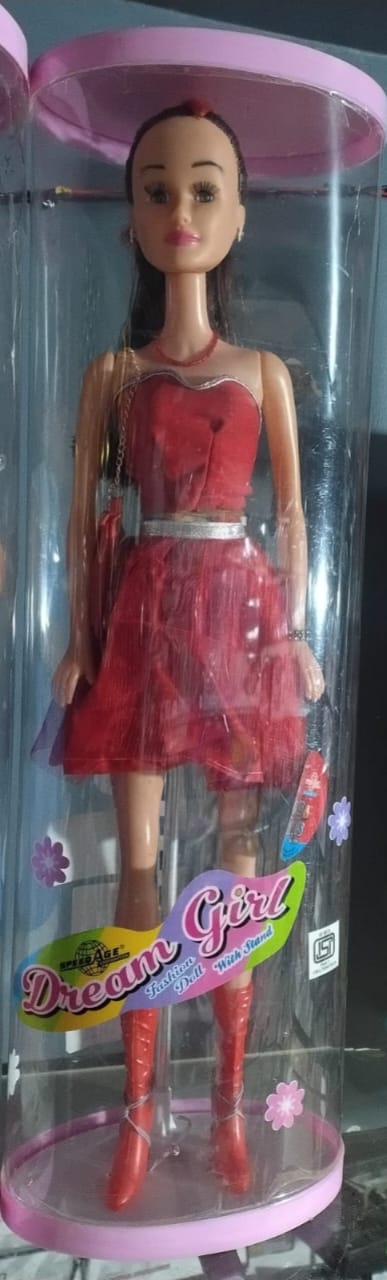 D10 DREAM GIRL DOLL