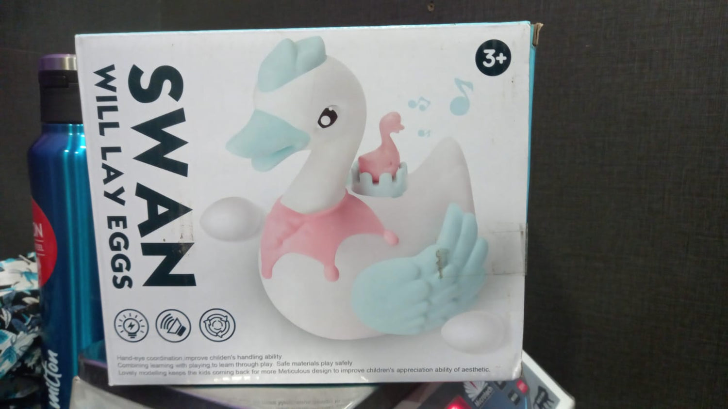 SWAN WILL LAY EGGS - 19 x 12.5 x 16. 5 - 321g
