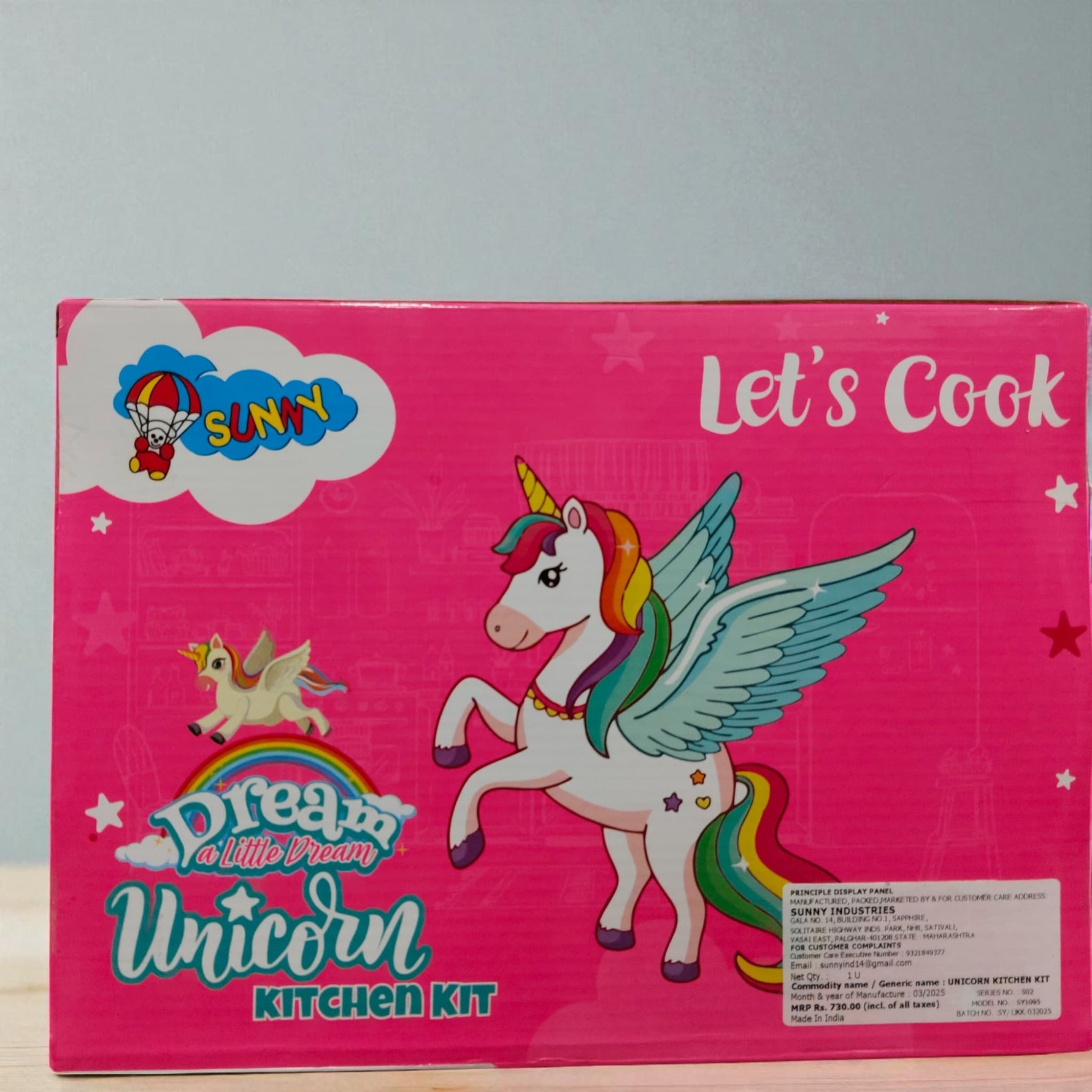 Back of Unicorn Kitchen Kit packaging featuring colorful unicorn design and product details.