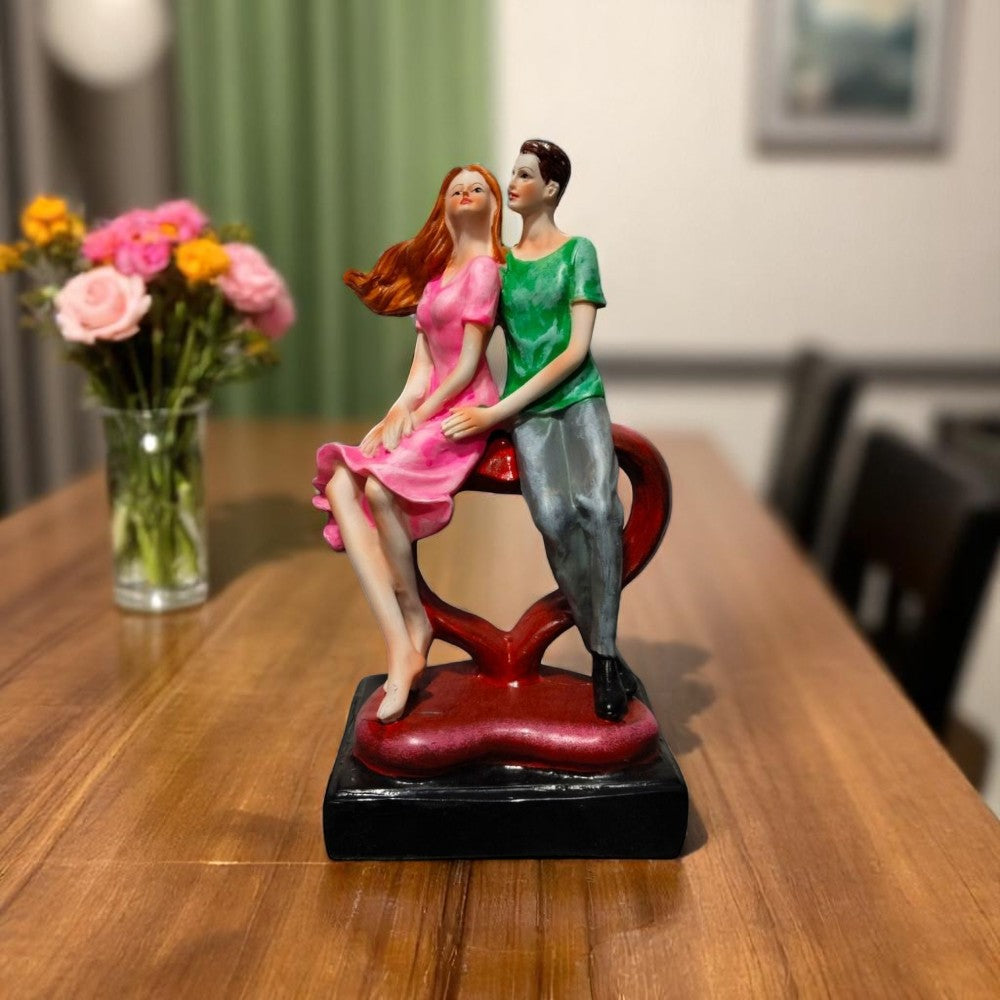Romantic wind-blown couple showpiece front view – Motumal Giftwala Ranchi
